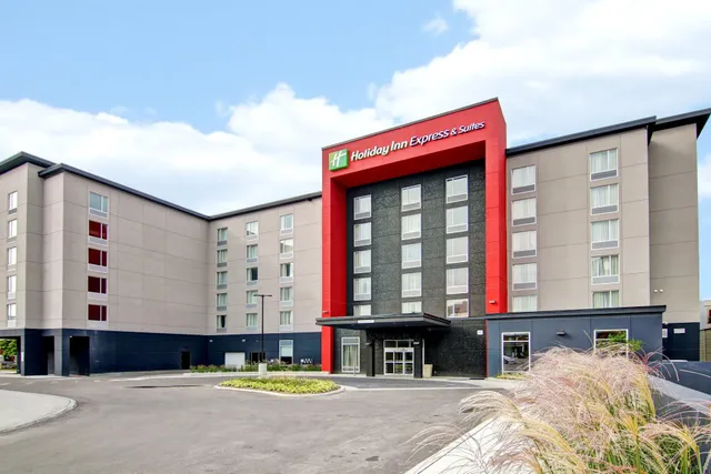Holiday Inn Express & Suites Oshawa Downtown - Toronto Area by IHG