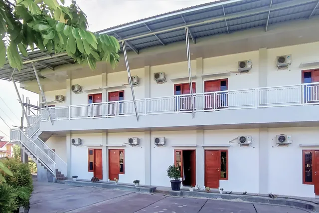 RedDoorz Syariah @ Djaya Guest House Padang