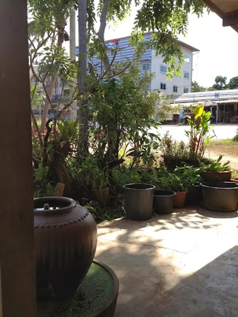 Baan Kroo restaurant @Chakpong