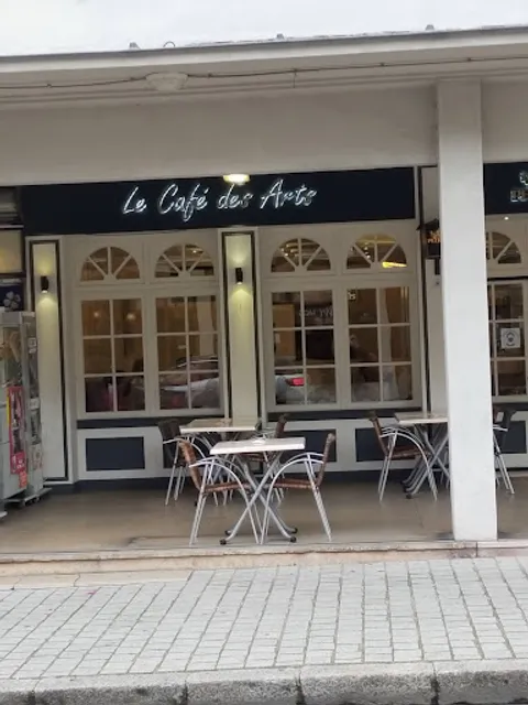 CAFÉ DES ARTS