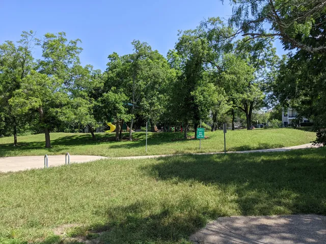 Gracywoods Neighborhood Park