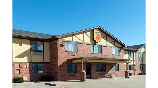 Super 8 by Wyndham Warrenton