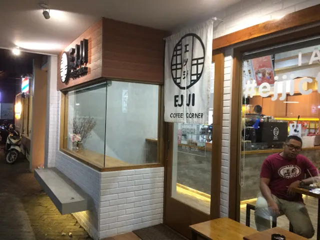 EJJI Coffee District Margorejo