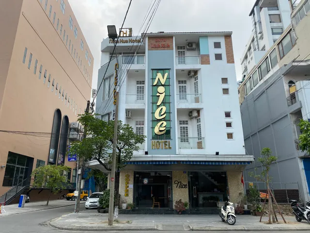 Nice Hue Hotel