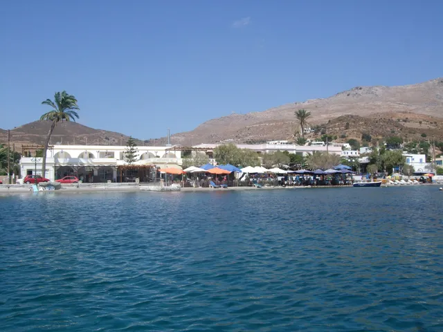 Zervos Studios-Apartments