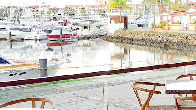 Mr. Cream Pancakes & Waffles