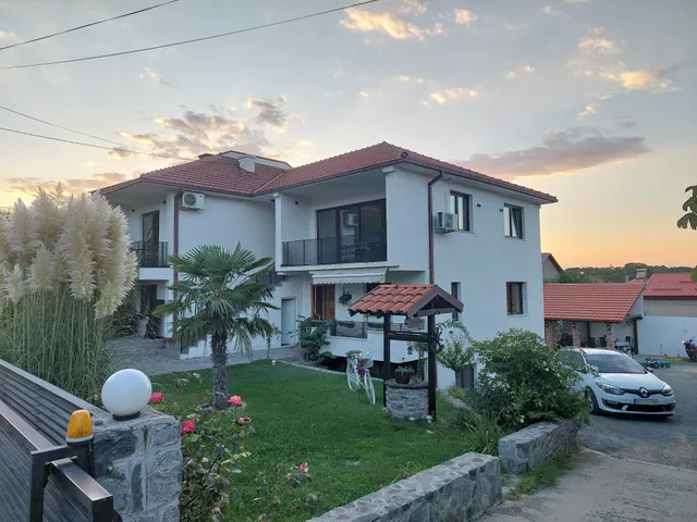 Belov Rooms and Apartments