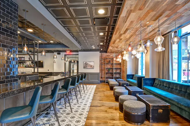 MAVERICK'S RESTOBAR & LOUNGE