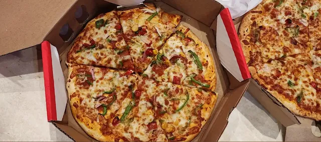 Papa’s Pizza Spintex Branch