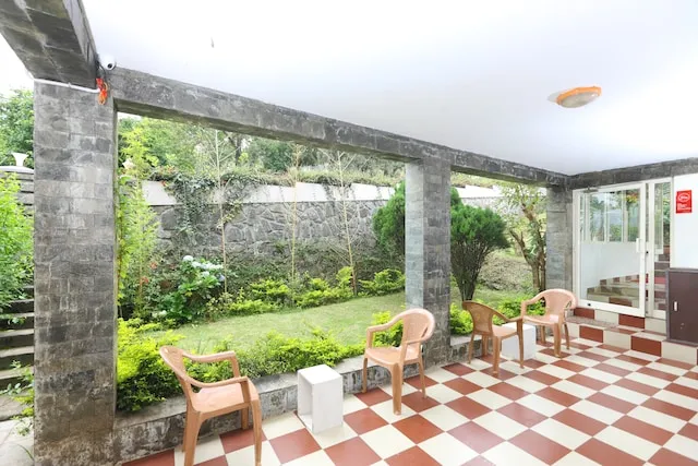 OYO Rose Flower Nest