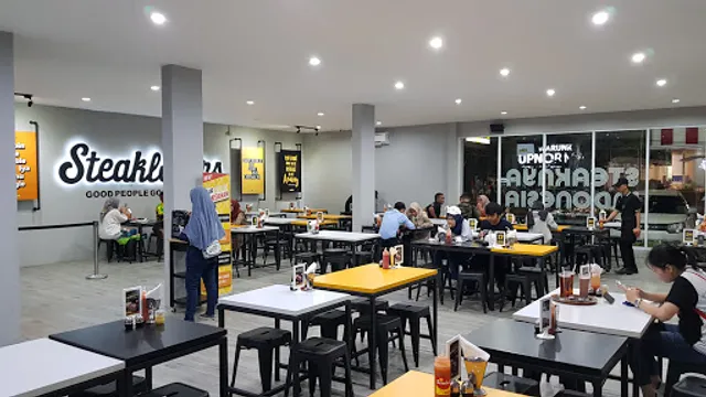 Waroeng Steak & Shake Cipto