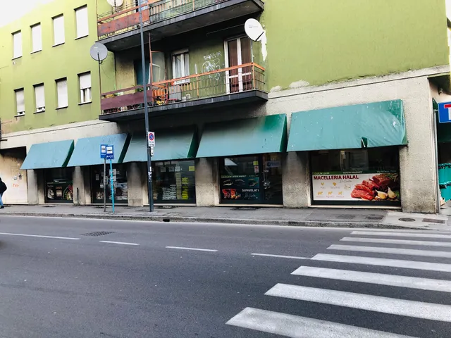 Madni market ( macelleria islamica)