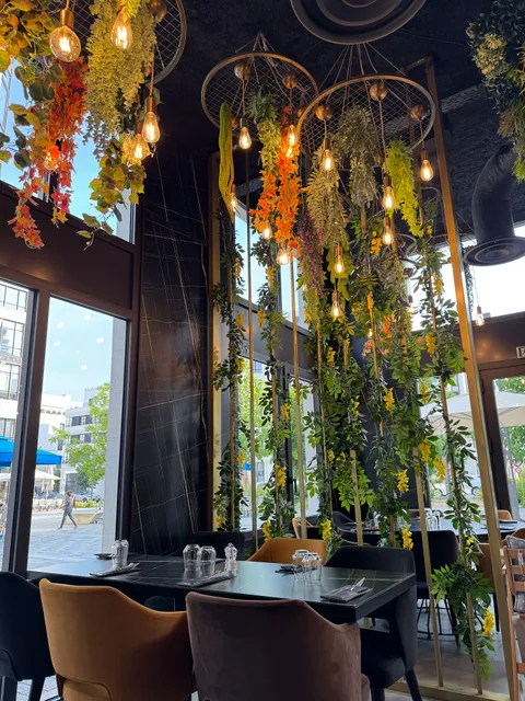 The Lincoln Steakhouse