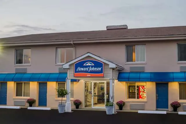 Howard Johnson by Wyndham Springfield