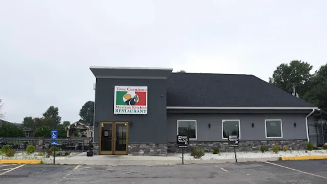 Tres Caminos Pontoon Beach