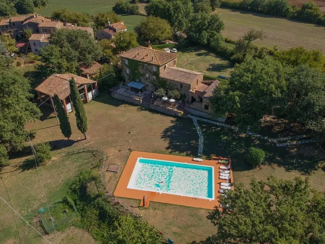 Location per matrimoni e agriturismo Villa Le Querce | San Galgano