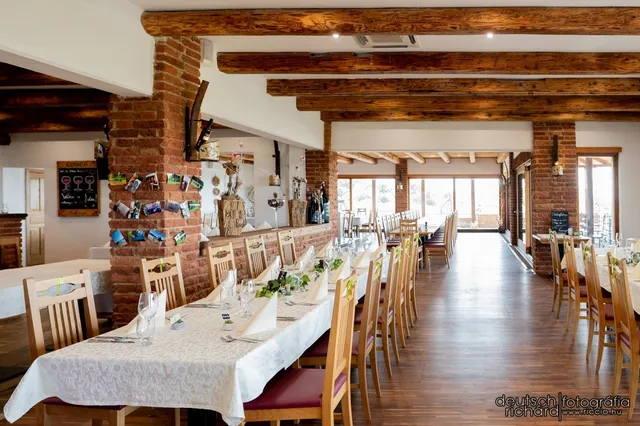 Ebner Pincészet és Panzió