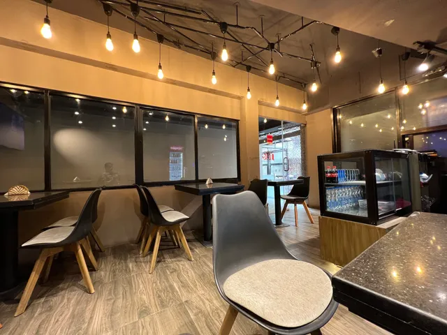 Monno Cafe Bistro Gulshan 2