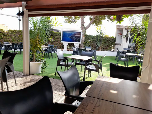 Rincón de Adrián Cafetería-Bar.