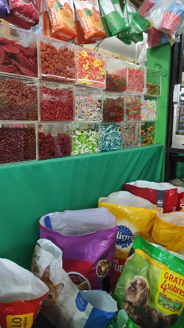 POPULAR MARKET MARTINEZ DOMINGUEZ