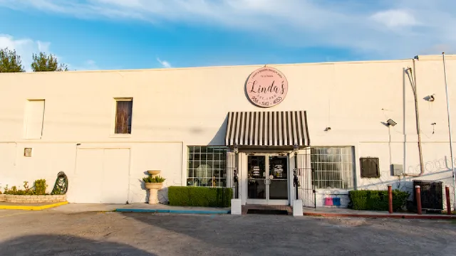 Linda's Cakes & Desserts Specialty Shop