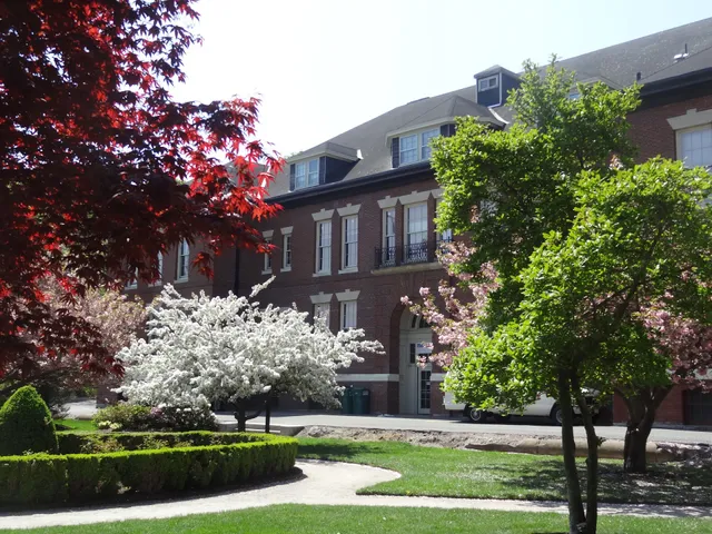 Montserrat College of Art