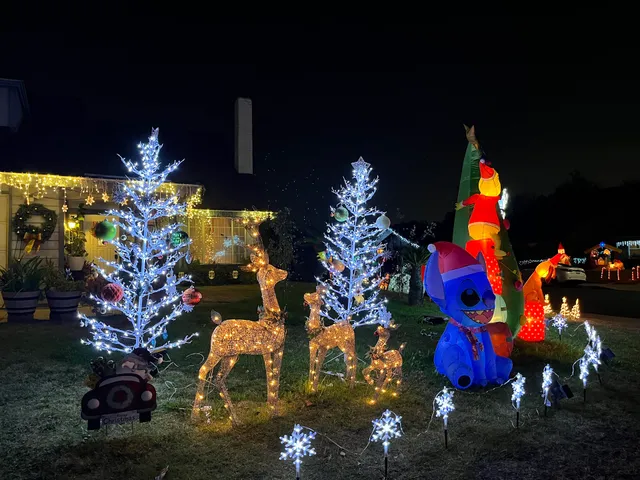 Chino neighborhood Christmas lights