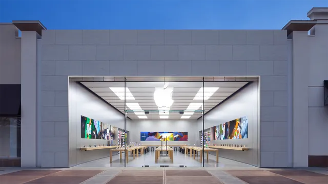 Apple Eastwood Towne Center