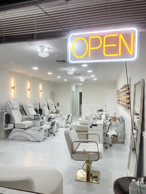 Sunshine Nails & Spa - WPB