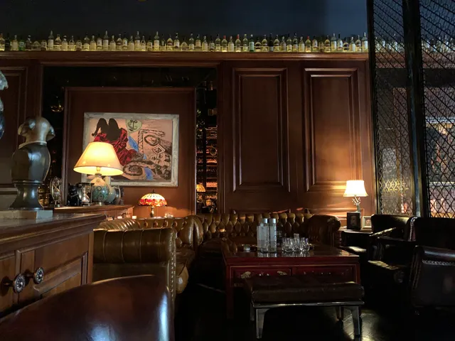 Cool Cigar Whisky Bar