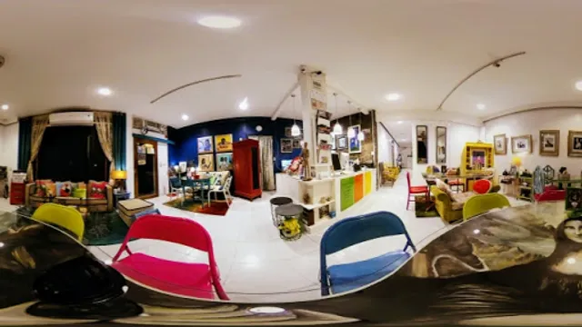 Lucy in the Sky Café