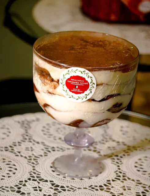 ANTONELLA ARCURI DELÍCIAS ITALIANAS