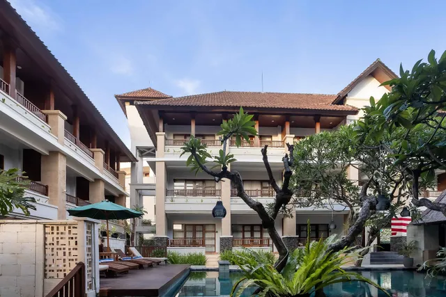 Fourteen Roses Beach Hotel