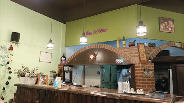 Oliva Y Mar Restauran