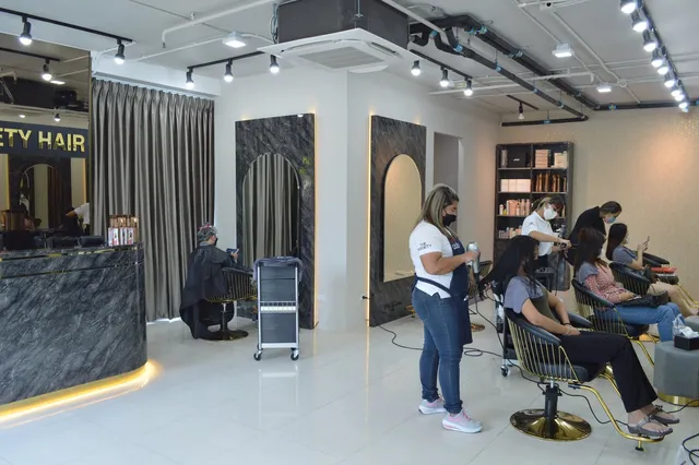 THE SOCIETY HAIR ทองหล่อ