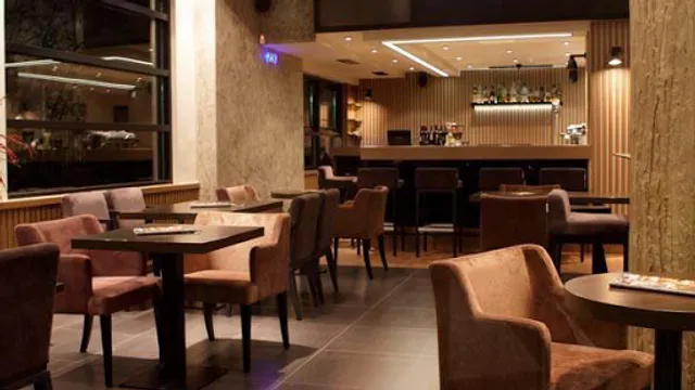 Stay | Cafe - Bar - Restaurant