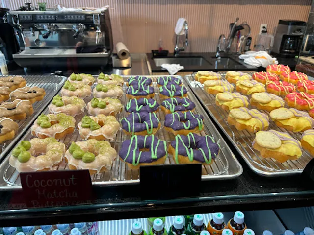 Isabella's Mochi Donut Café - Leaside