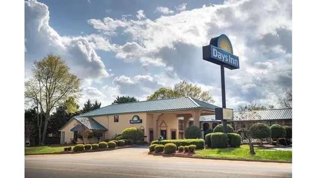 Days Inn by Wyndham Thomaston