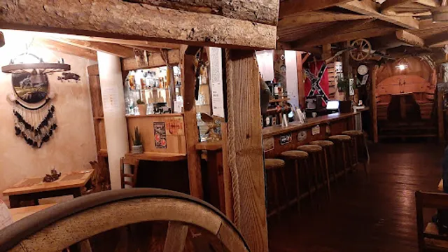 Country & Western bar gold rush