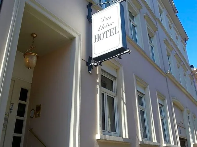 Das Kleine Hotel