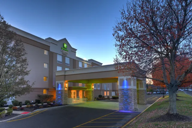 Holiday Inn Express & Suites West Long Branch - Eatontown by IHG