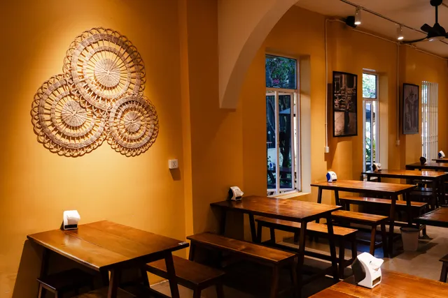 ភោជនីយដ្ឋាន​ រំដេង​ - Romdeng Restaurant