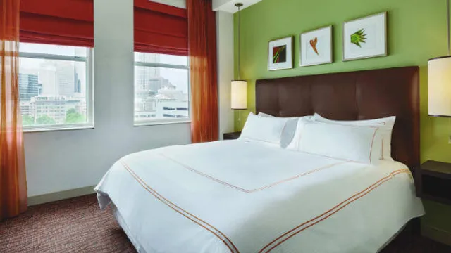 Glenn Hotel, Autograph Collection