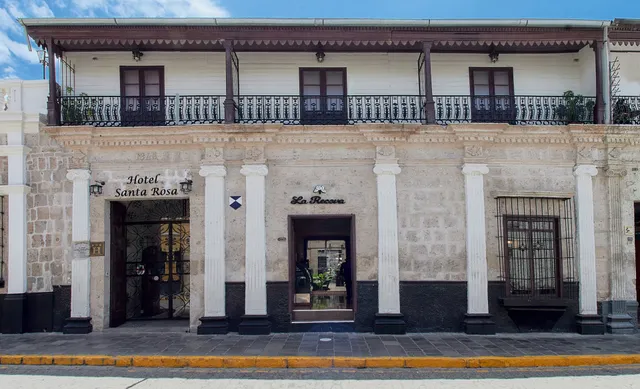 HOTEL SANTA ROSA