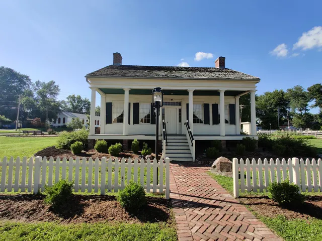 DD Collins House