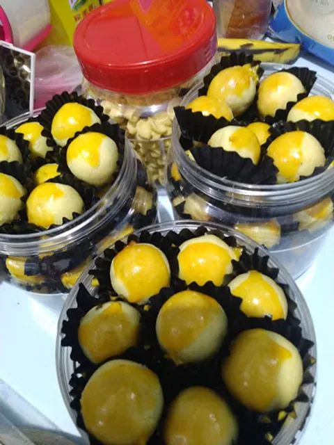 LITA CAKE & CATERING