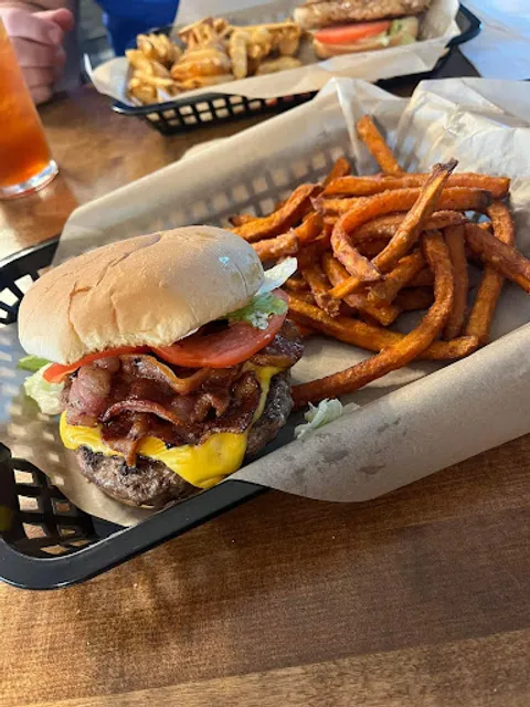 Champion Sports Bistreaux