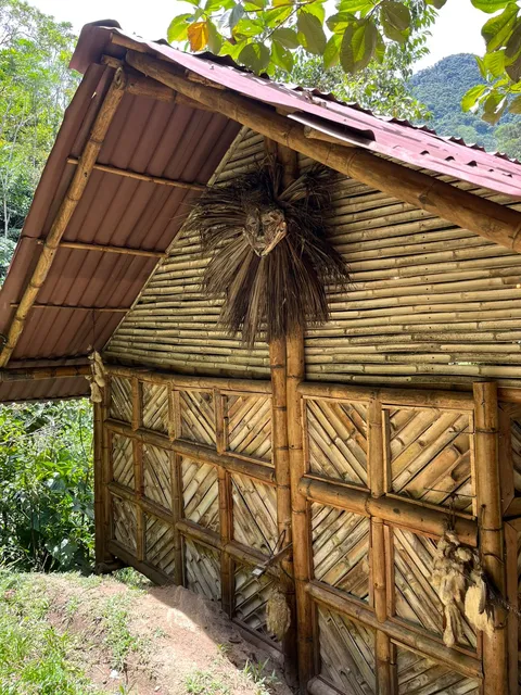 Eco Cabaña Pocahontas En Rio Santo Domingo, Hermano Del Rio Melcocho