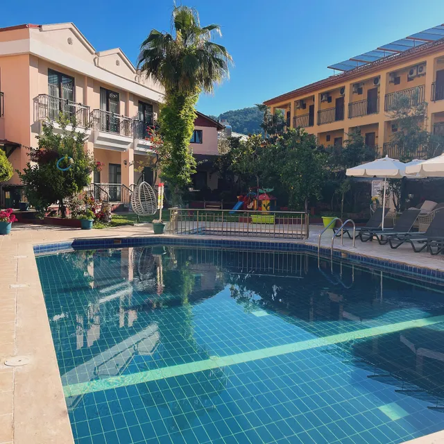 TOKGÖZ HOTEL & APART