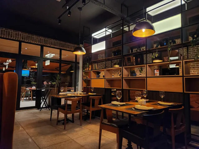 Гриль-кафе Resident Kazybek Bi